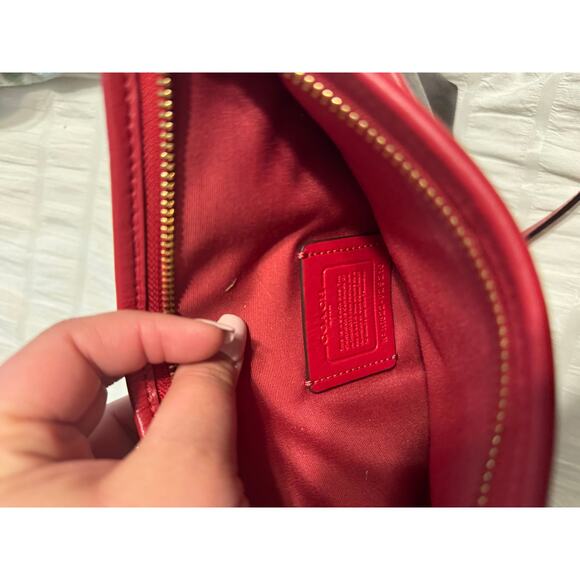 Like New Coach File Cross Body Signature Canvas Red Trim w/ Matching Wallet - Picture 6 of 8